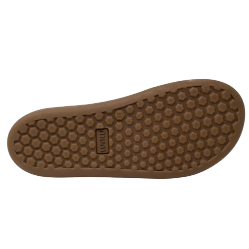 Suela-More-Caramelo-logo-1-removebg-preview.png